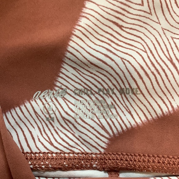 Aerie Chill Play leggings. Size Medium - Picture 2 of 3